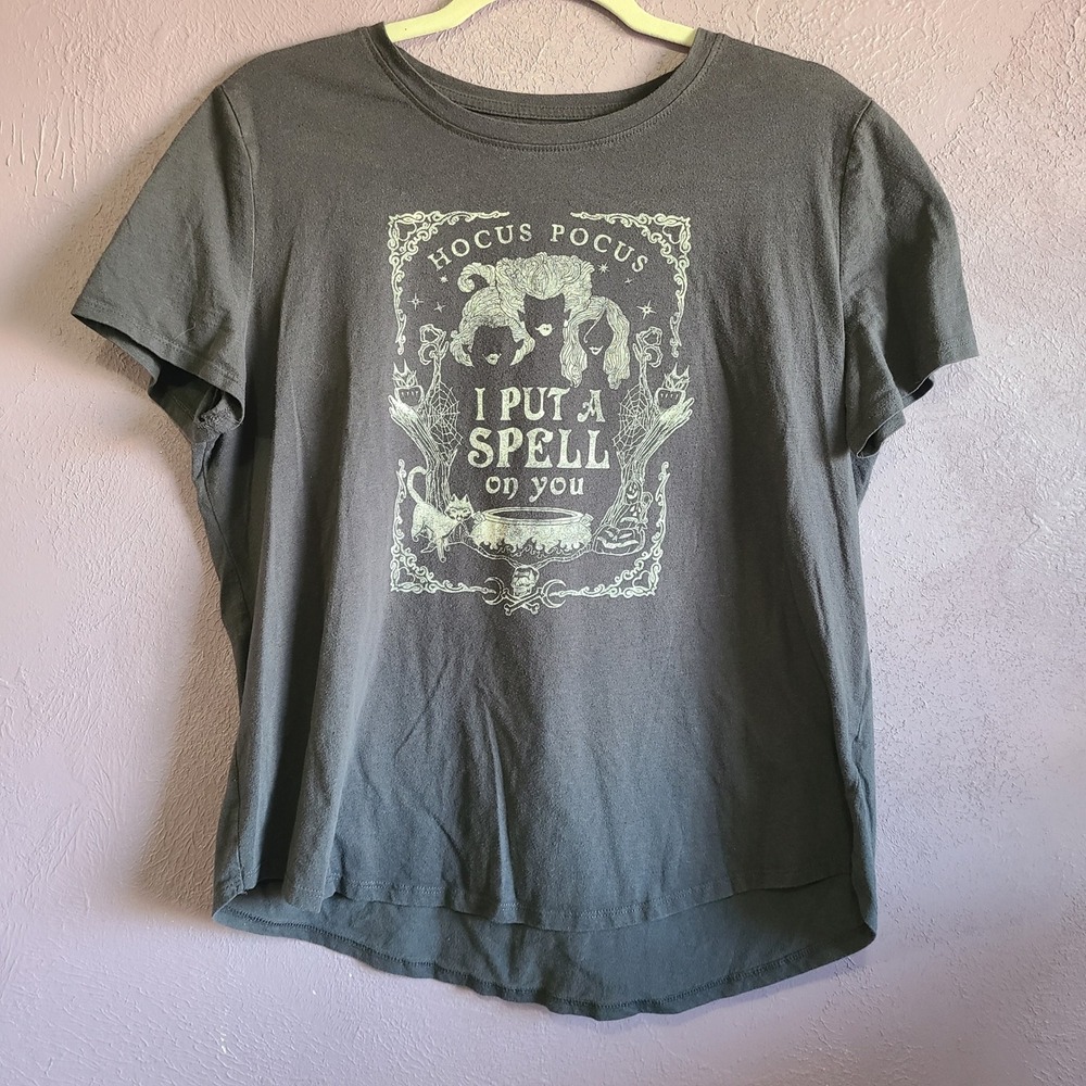 Maurices Hocus‎ Pocus Witchy Graphic Tee Womens Large Sanderson Sisters Charcoal